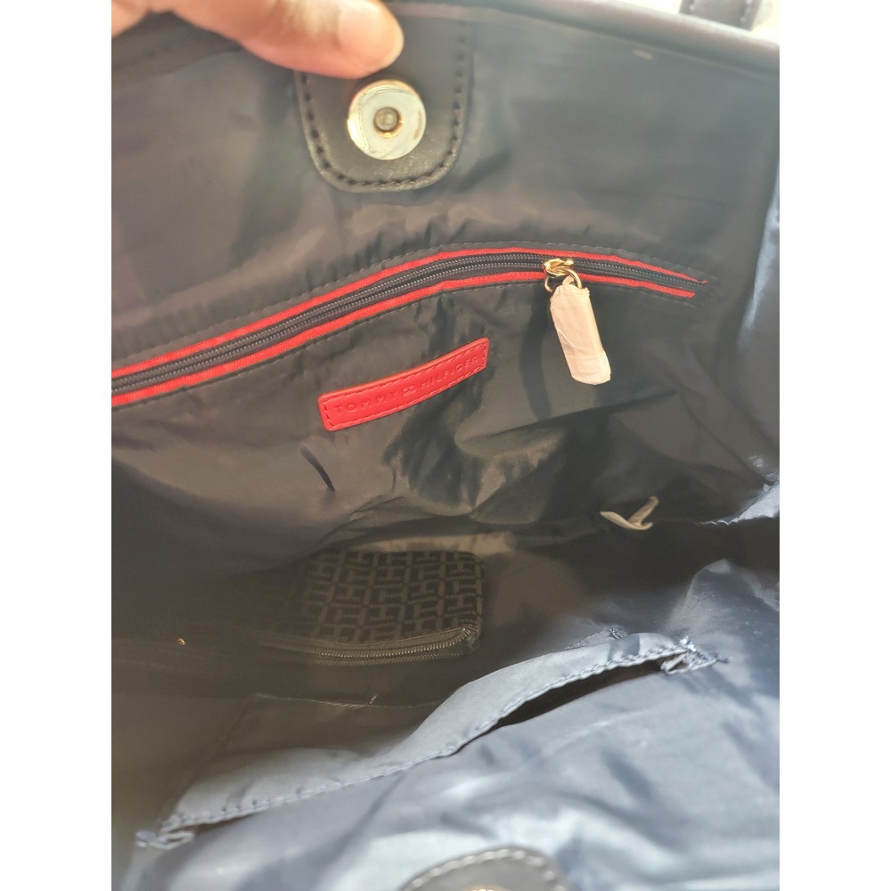 Tommy Hilfiger Black Jacquard Monogram Tote Bag with Matching Pouch Gold Logo - Picture 4 of 5